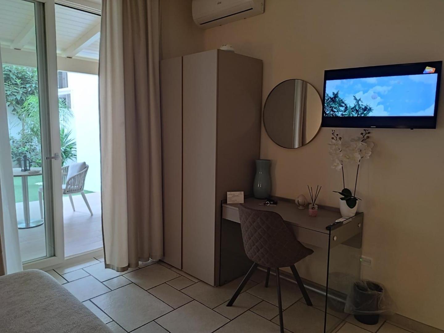 Lux Suite Taranto Exterior foto